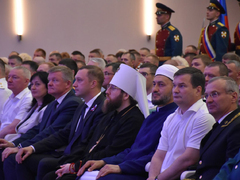 Саратовской семье с 9 детьми вручили орден Родительская слава