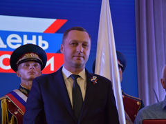 Саратовской семье с 9 детьми вручили орден Родительская слава