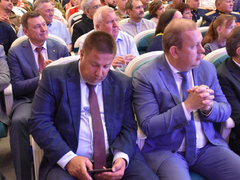 Саратовской семье с 9 детьми вручили орден Родительская слава