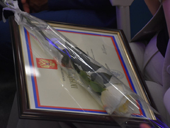 Саратовской семье с 9 детьми вручили орден Родительская слава