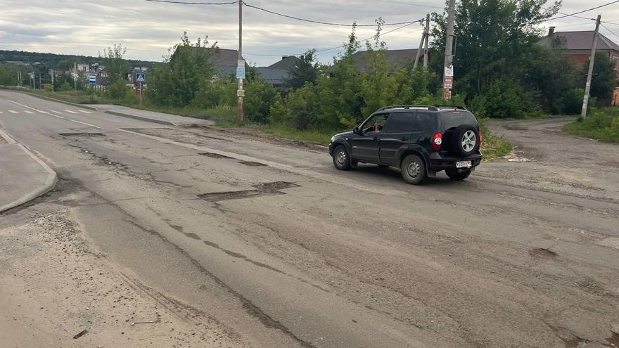 Саратовец: около перинатального центра изуродовали и забросили дорогу