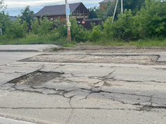 Саратовец: около перинатального центра изуродовали и забросили дорогу
