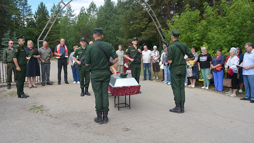 Власти сообщили о гибели еще трех саратовских бойцов на СВО