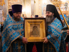 В Саратов привезли Казанскую икону Божией Матери