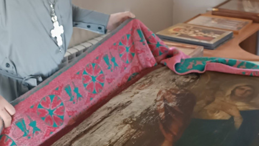 В саратовском соборе случайно затопили старинную икону