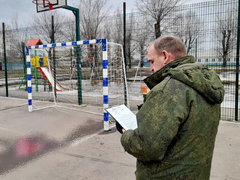В Энгельсе девочку насмерть придавило воротами: приговор