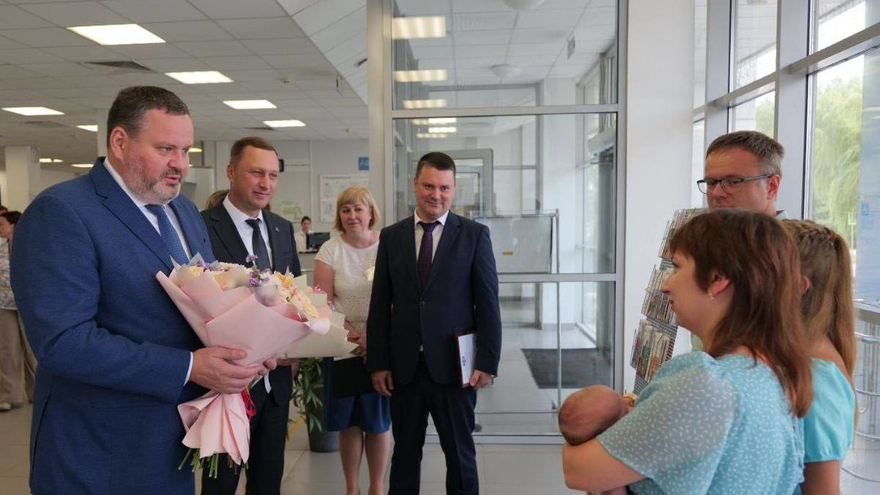 В Саратовскую область приехали министр труда РФ и глава Соцфонда