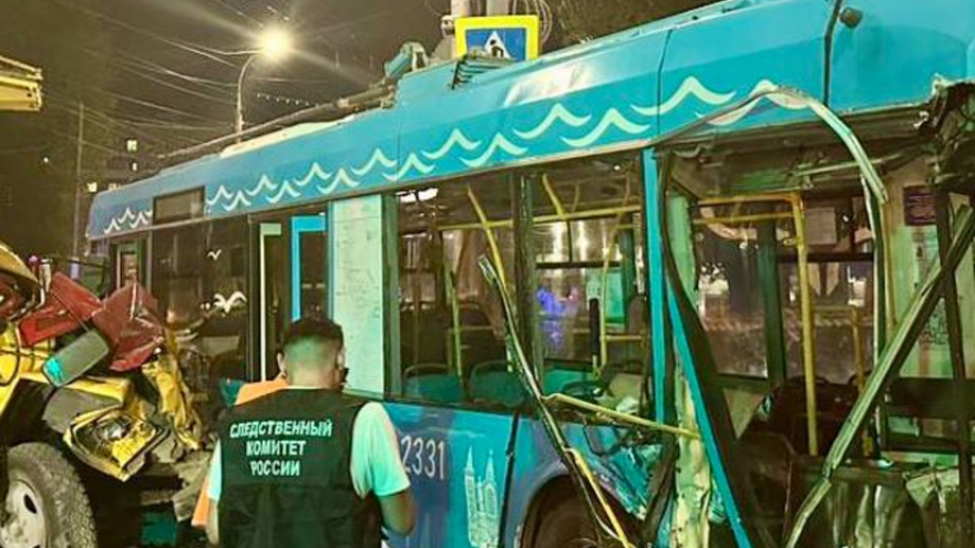Бастрыкин ждет доклада о жестком ДТП с троллейбусом в Саратове
