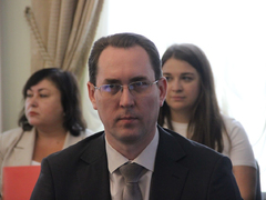 Власти Саратова потратят 5 млн на замену разбитой плитки на Волжской