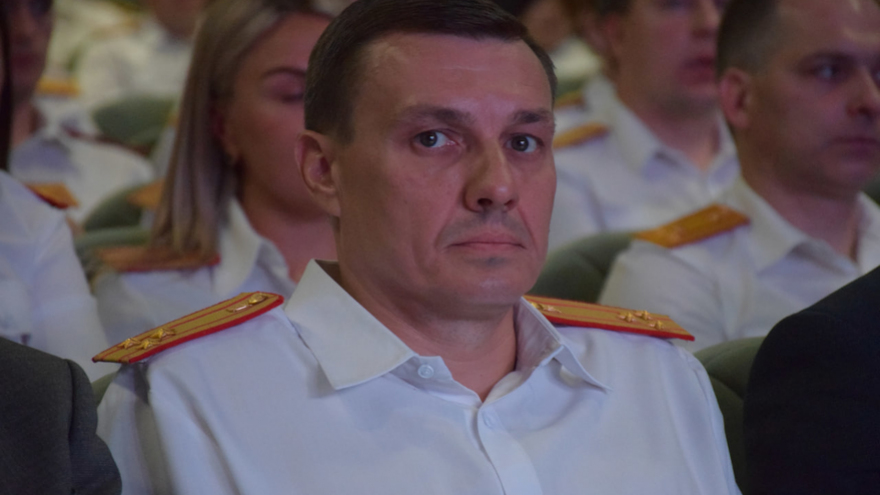 Принимают дерзкий вызов преступника: саратовские следователи отметили профессиональный праздник