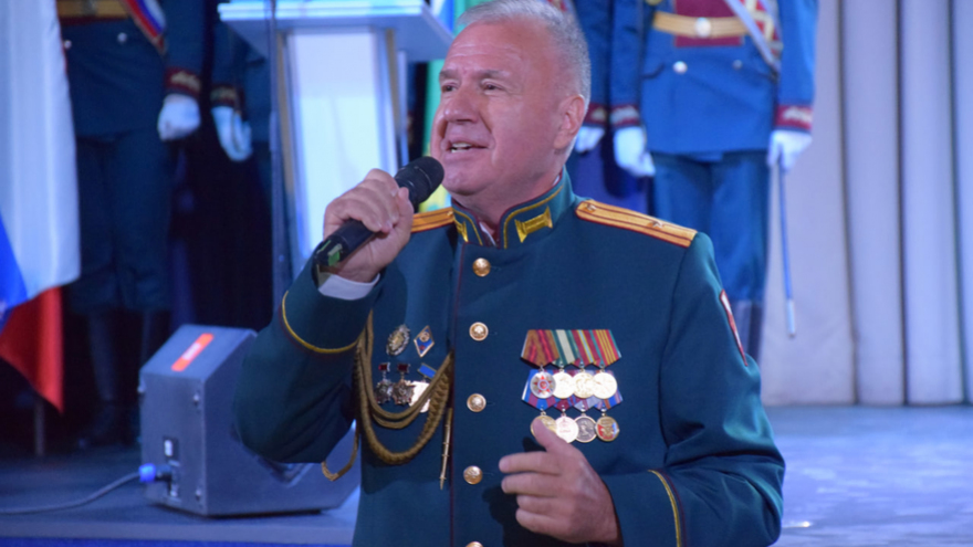 Принимают дерзкий вызов преступника: саратовские следователи отметили профессиональный праздник