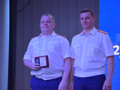 Принимают дерзкий вызов преступника: саратовские следователи отметили профессиональный праздник