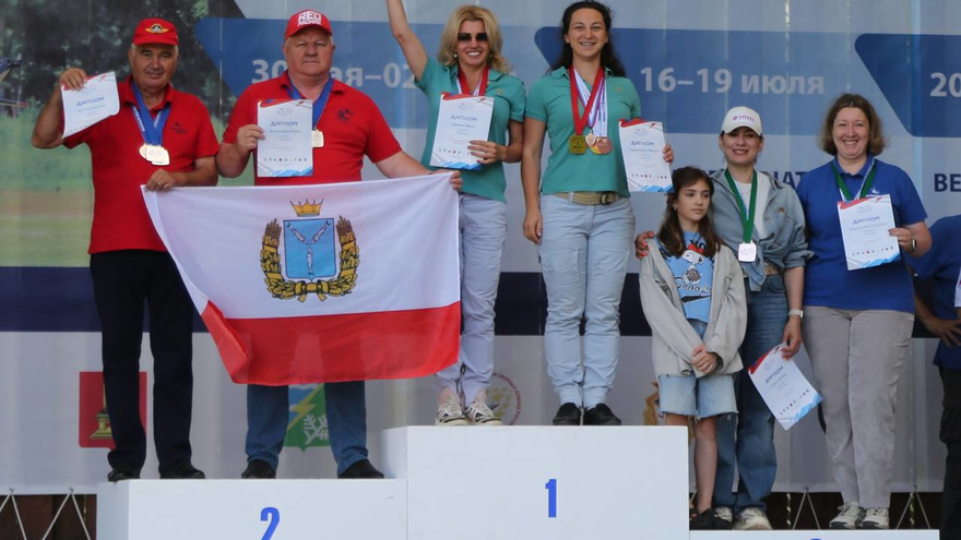 Саратовцы завоевали серебро чемпионата России по вертолетному спорту