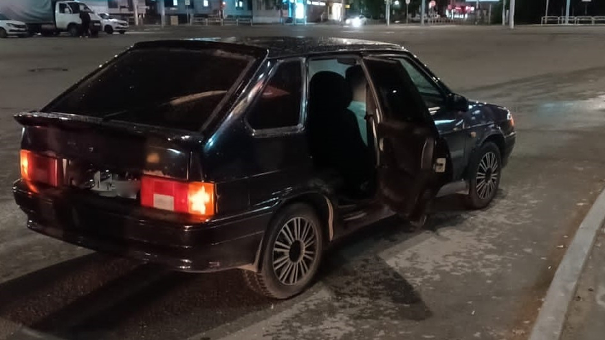 Легковушка сбила прохожего около Сенного рынка
