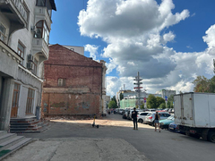 В центре Саратова спустя сто лет снесли недострой