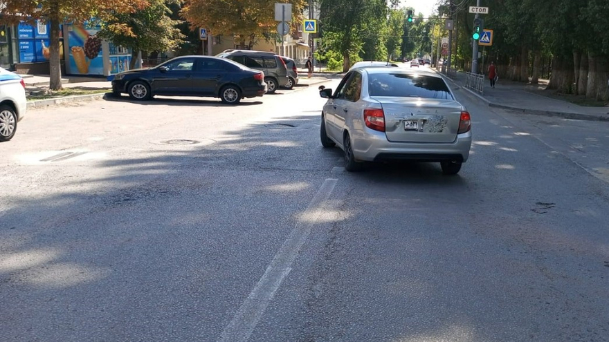 В Саратове пенсионерка-нарушительница попала под колеса Гранты