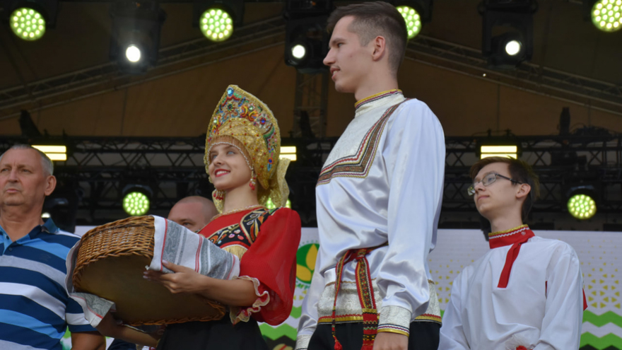 Концерт Сергея Лазарева в Саратове: полиция перекрыла вход на сцену после вылазки детей
