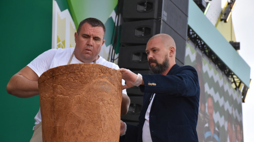 Концерт Сергея Лазарева в Саратове: полиция перекрыла вход на сцену после вылазки детей