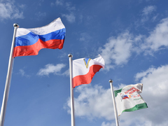 Концерт Сергея Лазарева в Саратове: полиция перекрыла вход на сцену после вылазки детей