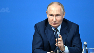 Президент поощрил саратовцев за добросовестную работу