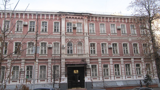 В доме-памятнике в центре Саратова заменят окна за 3 миллиона рублей