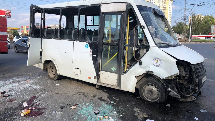 ДТП с маршруткой в Саратове: пострадавших насчитали 14, виновника пока не определили
