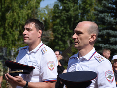 Депутаты, чиновники и общественники отпраздновали День флага РФ в Саратове