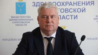 Министр Дудаков уговаривает губернатора купить аппарат МРТ