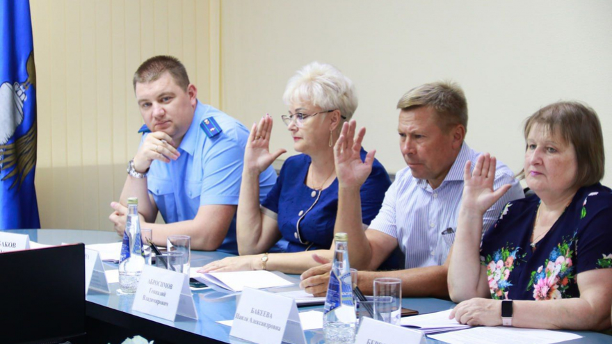 Глава Татищевского района Павел Сурков ушел в отставку: назначен новый руководитель