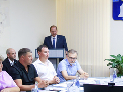 Глава Татищевского района Павел Сурков ушел в отставку: назначен новый руководитель
