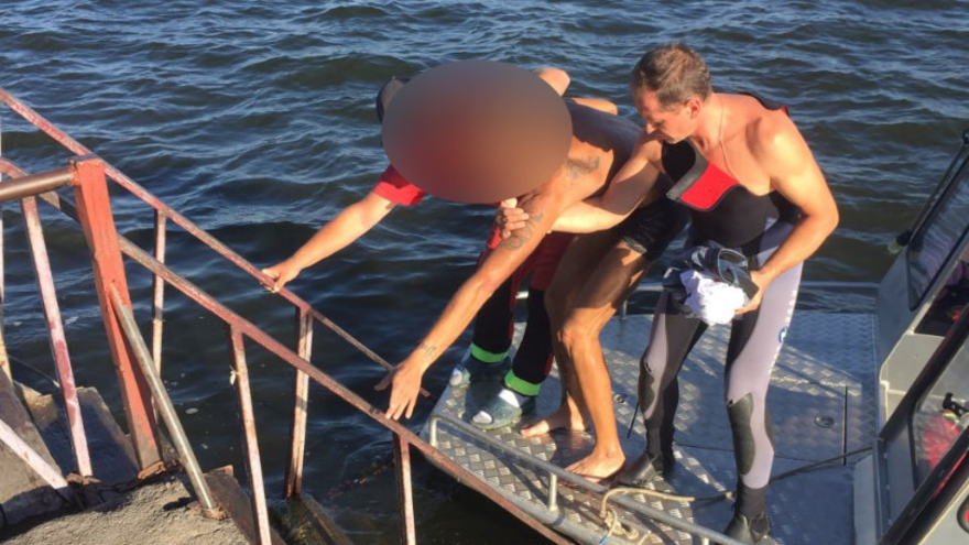 В Саратове из Волги выловили пьяного купальщика