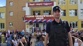 В Саратовской области на линейках дежурили 1,5 тысячи полицейских
