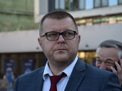 Участники СВО, водитель троллейбуса, медики и педагоги: в Саратове открыли обновленную Доску почета