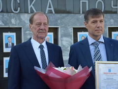 Участники СВО, водитель троллейбуса, медики и педагоги: в Саратове открыли обновленную Доску почета
