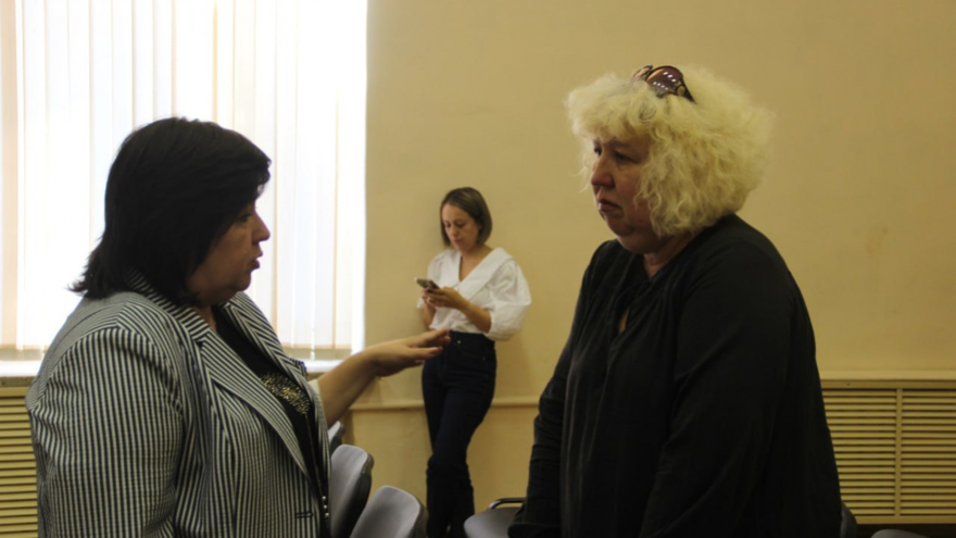 Работал грузчиком и дворником, чтобы с девчонками ходить в кино: руководитель мэрии Саратова Сурков устроил самопрезентацию