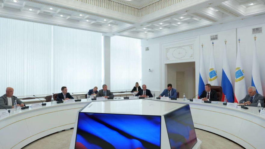 Скоростной трамвай. На строительство маршрута № 9 вышло больше 180 человек