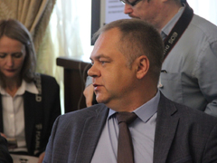 Деньги надо отрабатывать: саратовский депутат предложил отправлять бюджетных студентов на три года на предприятия