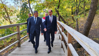 Градоначальник Сурков призвал состоятельных людей почаще давать деньги на развитие Саратова