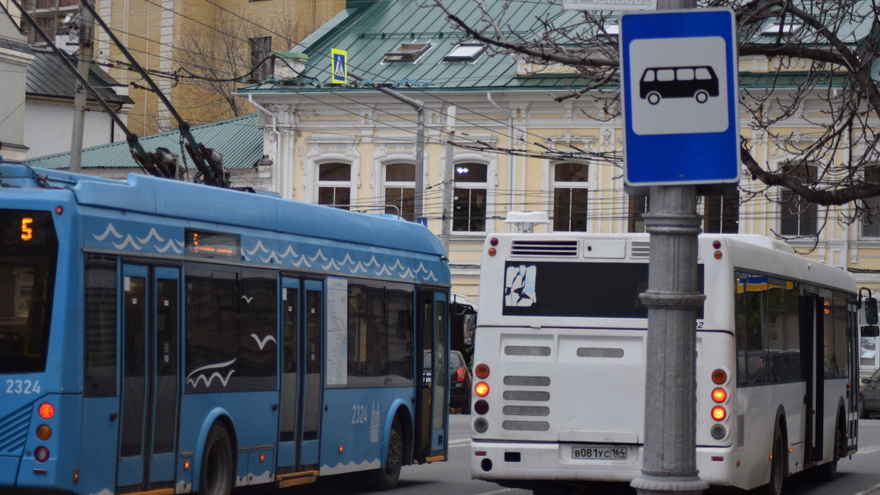 В Саратове на неопределенное время остановили троллейбусы маршрутов № 4 и № 15