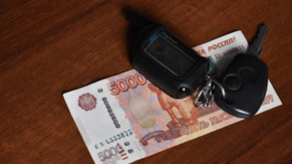 Мошенник убедил пенсионера из Энгельса продать машину и отправить ему деньги