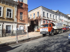 В Саратове началась реконструкция памятника Дом Гульдина: уже сняли кровлю и разобрали часть стен