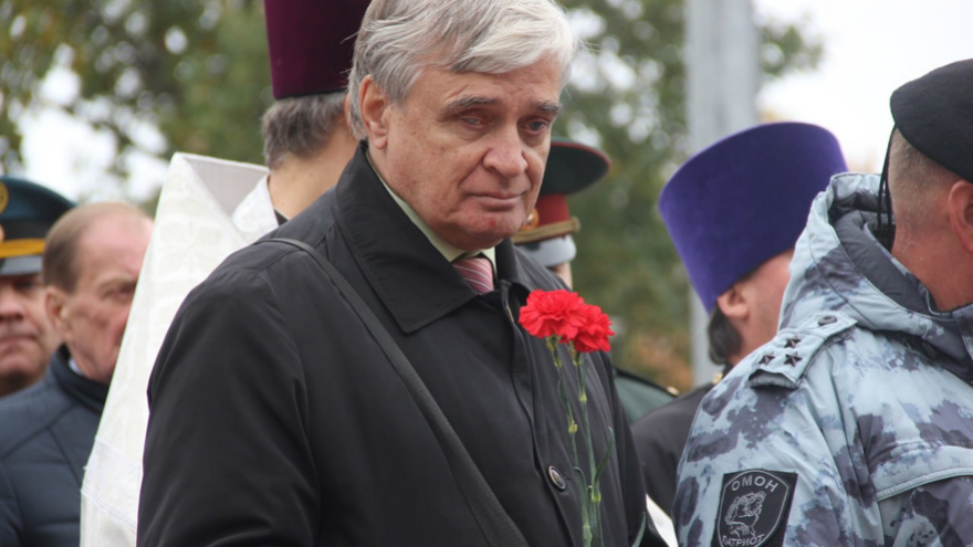 Священники, политики, песня Shaman: в Саратове увековечили имена 207 бойцов СВО
