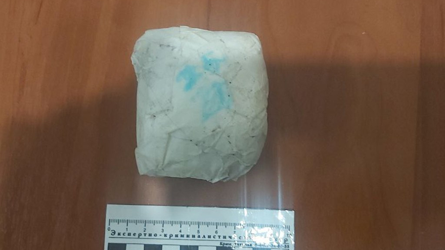В Саратове поймали двух сотрудников наркомагазина