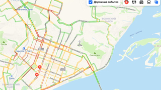 Саратовцы проводят вечер в многокилометровых пробках