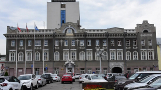 Из десяти домов для переселенцев построили только два: в мэрии Саратова признали отставание по нацпроектам