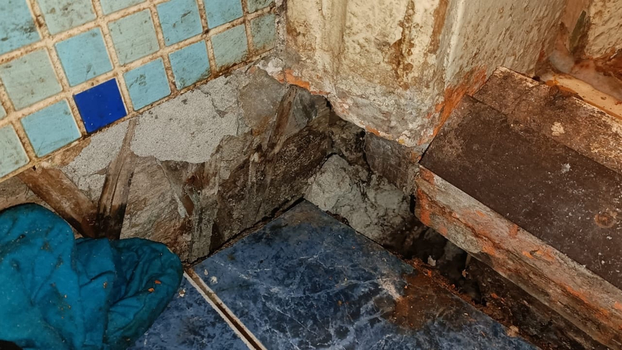 Падение пенсионерки из ванной в подвал: директора УК Покровск Пулина отправили под суд