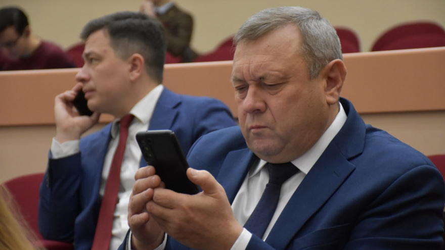 Школы, детсады, закупка лекарств: Саратовская областная дума утвердила миллиардные поправки в бюджет-2024