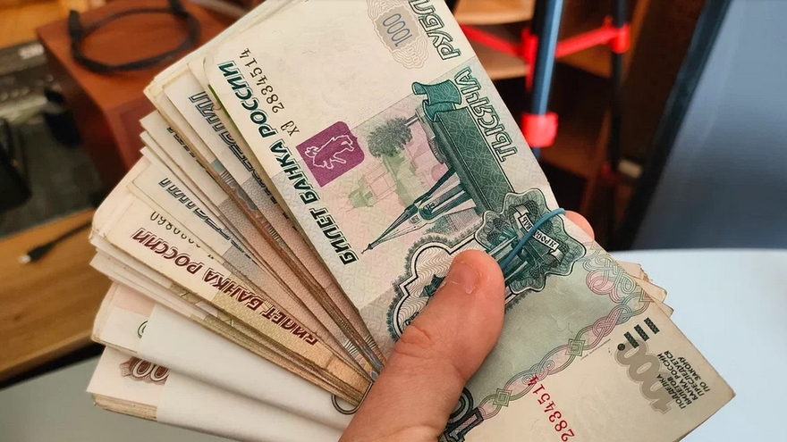 Депутатам-эмигрантам и мэрам-коррупционерам из Саратовской области отменили доплаты к пенсии