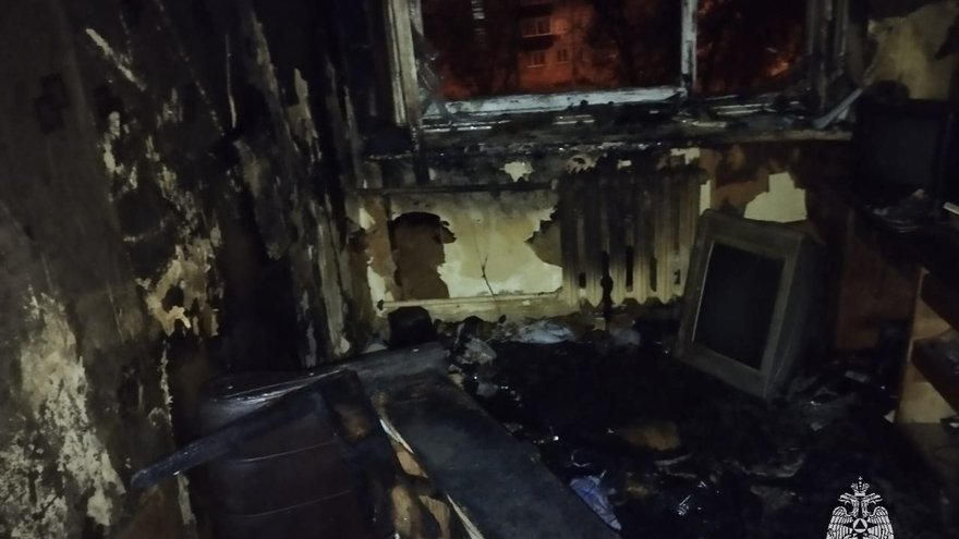 В Балакове на пожаре в пятиэтажке пострадал мужчина