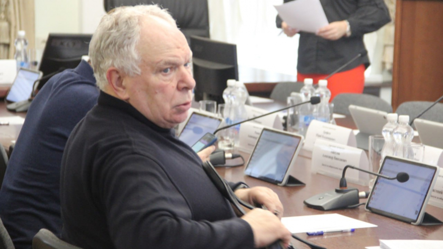 Подснежники появляются: в Саратове нашли более 800 незаконных ларьков, гаражей и шлагбаумов